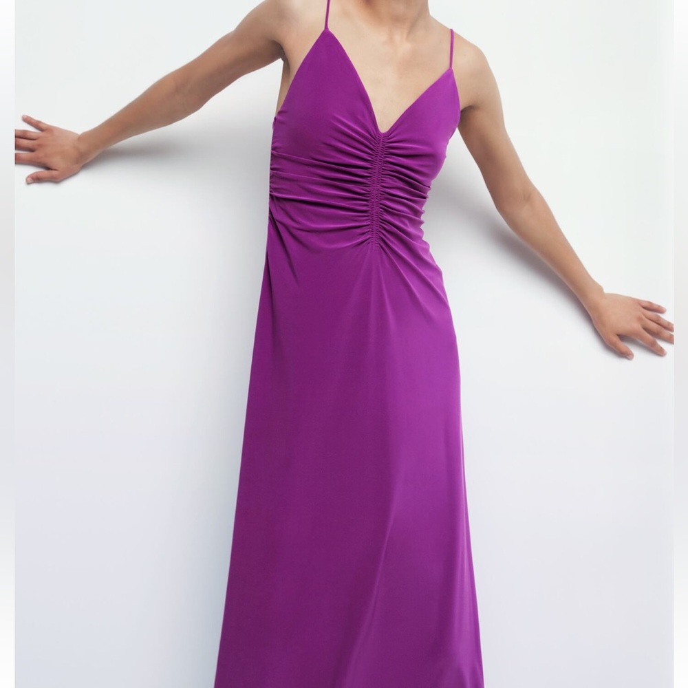 NWT Zara Dress with ruching